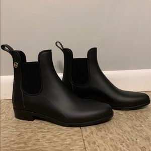 Michael kors rain boots